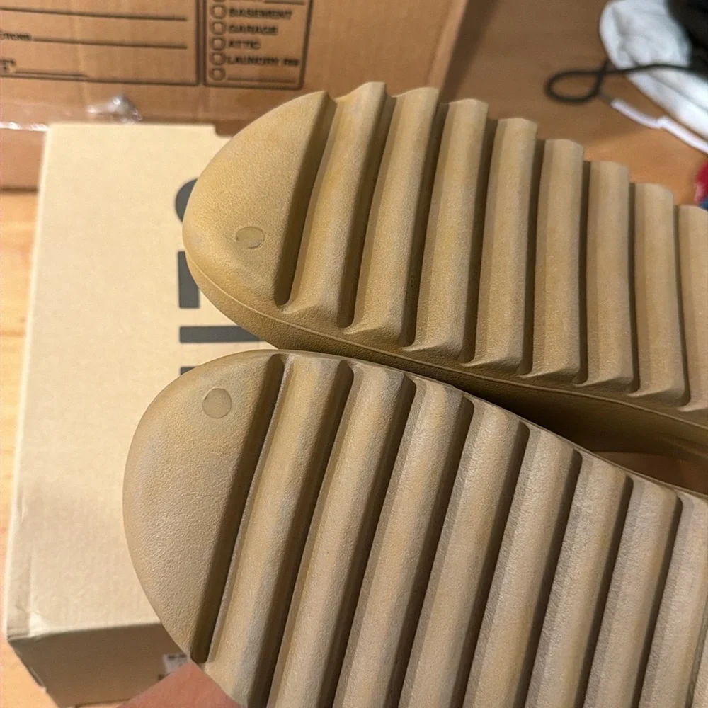 Used Yeezy slides size 12